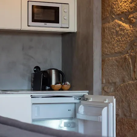 Lovelystay - Dirk - Almada 4º F *