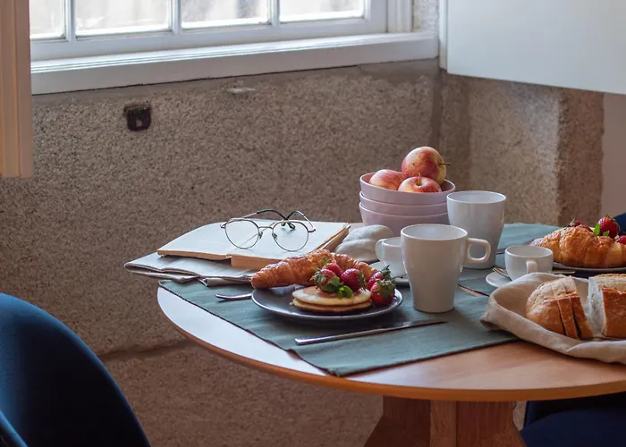 Lovelystay - Dirk - Almada 4º F * Πόρτο