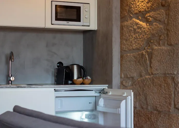 Lovelystay - Dirk - Almada 4º F *