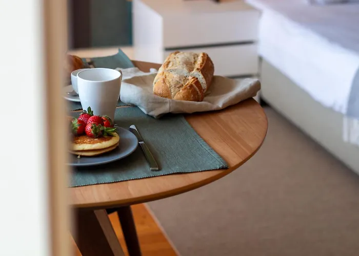 Lovelystay - Dirk - Almada 4º F