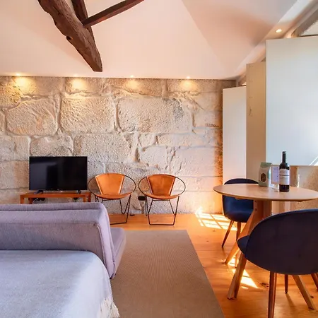 Lovelystay - Dirk - Almada 4º F * Порту