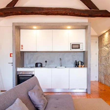 Lovelystay - Dirk - Almada 4º F Апартаменты *
