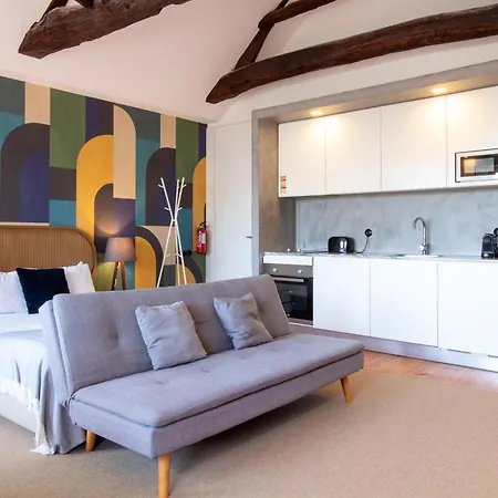 Lovelystay - Dirk - Almada 4º F Апартаменты