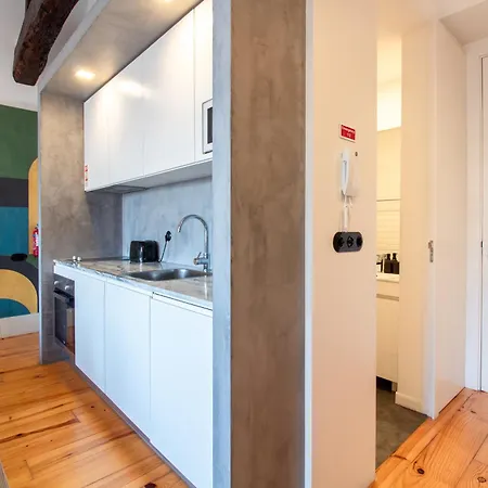 Апартаменты Lovelystay - Dirk - Almada 4º F
