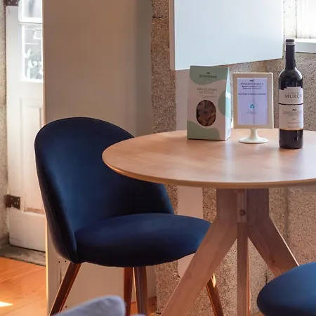 Апартаменты Lovelystay - Dirk - Almada 4º F Порту