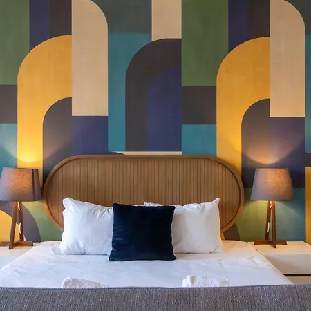 Lovelystay - Dirk - Almada 4º F Oporto